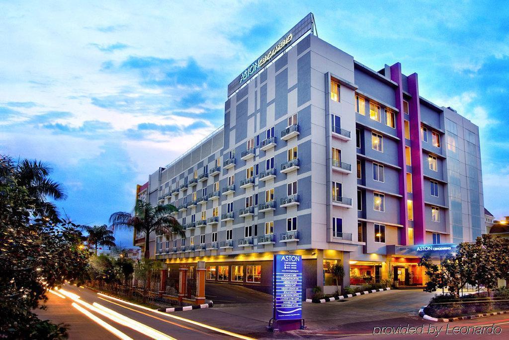 Royal Palm Hotel & Conference Center Cengkareng Jakarta Exterior photo